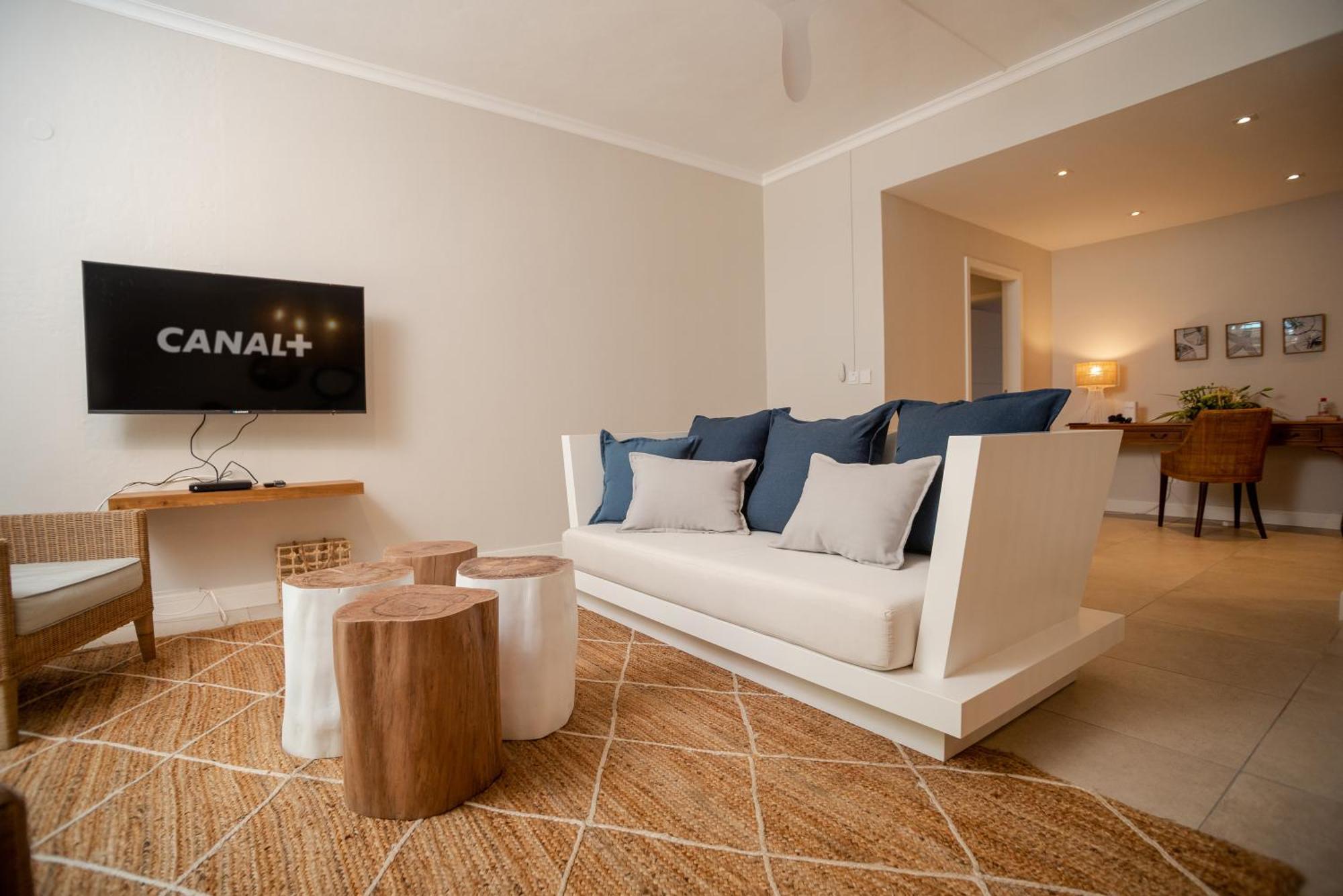 Blue Coral Beachfront Penthouse Flic-en-Flacq 外观 照片